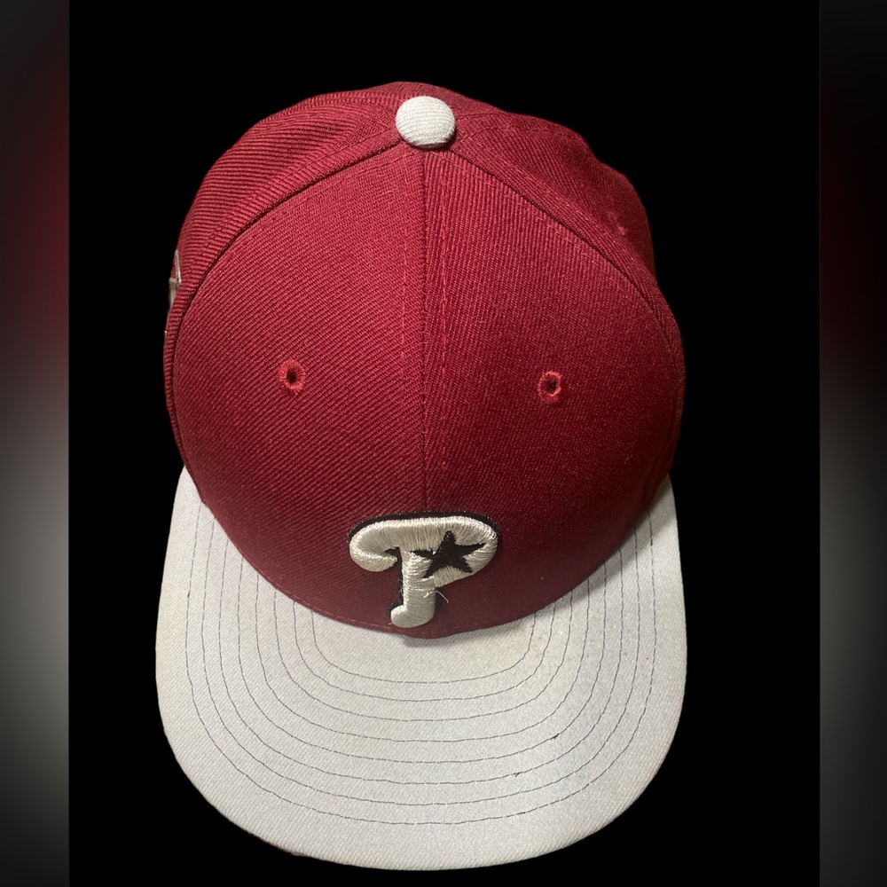 Philadelphia Phillies fitted baseball cap